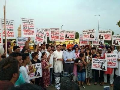 Индия всколыхнули протесты из-за изнасилования семилетнего ребенка
