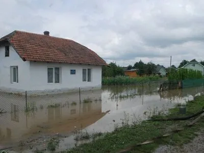 Непогода во Львовской области: ливни подтопили 25 домов и повредили дороги