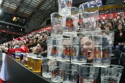 УЕФА разрешил продавать алкоголь на матчах Лиги чемпионов и Лиги Европы