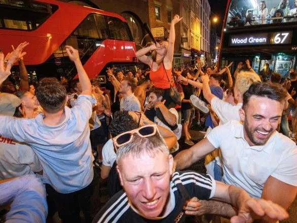 The Guardian: Англія усю ніч святкувала "падіння прокляття" пенальті на ЧС та ЧЄ