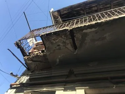 В Івано-Франківську обвалився балкон разом з літньою жінкою