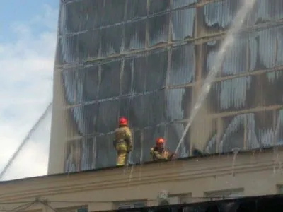 Пожар на комбинате Госрезерва в Киеве ликвидировали