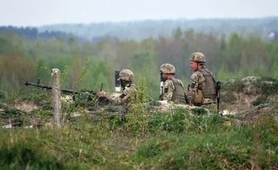 З опівночі бойовики 5 разів обстріляли позиції українських військ