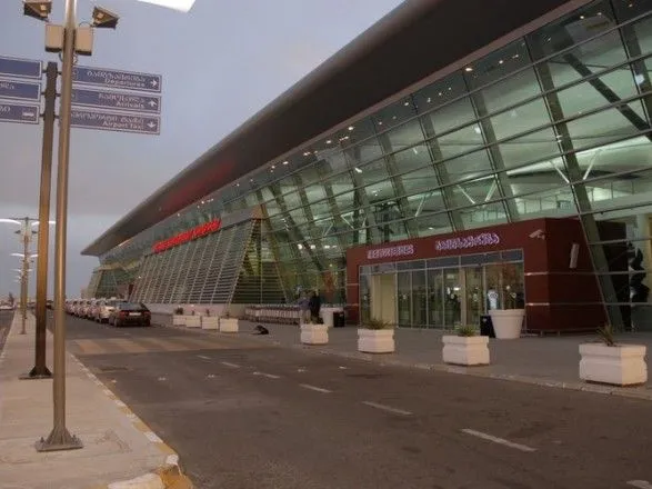 Росіянину, який розлив отруйну рідину в аеропорту Тбілісі, пред'явили звинувачення