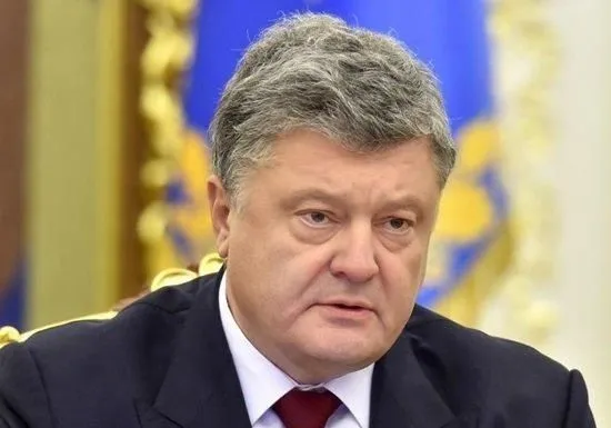 Порошенко закликав Польщу переглянути положення про українців у законі щодо ІНП