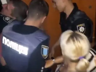 В Днепре патрульного полицейского обвиняют в нападении