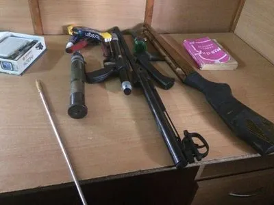 В Крым пытались провезти оружие и боеприпасы