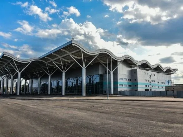 В аэропорту Одессы до конца года построят новую взлетную полосу - Омелян