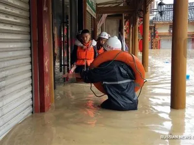 Сильні дощі затопили північний захід Китаю