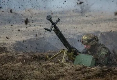 Минулої доби на Донбасі двоє українських військових зазнали поранення