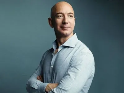 Bloomberg назвал главу Amazon самым богатым человеком в современной истории