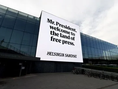 Самая большая газета Финляндии напомнила Трампу и Путину о свободе прессы