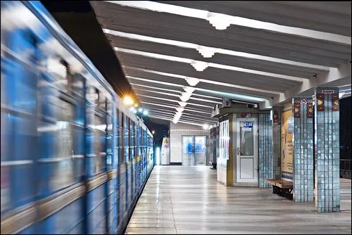 Станцию ​​столичного метро временно закрывали из-за угрозы взрыва