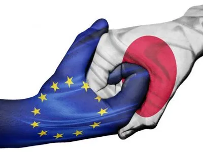 ЕС и Япония подписали соглашение о свободной торговле