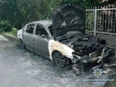 На Закарпатье горели два автомобиля: рассматривают версию поджога