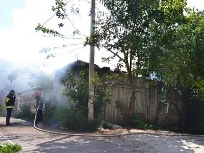 Вблизи жилых домов в Ровно произошел пожар