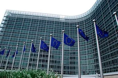 Еврокомиссия подает в суд на Венгрию