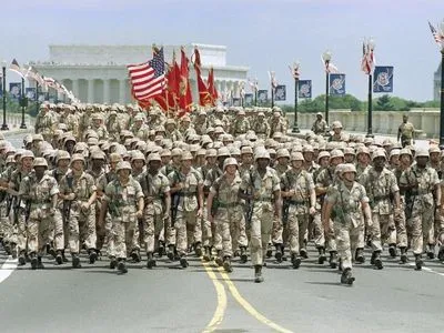 ABC: в параде ко Дню ветеранов в США примут участие в 7 тысяч военных