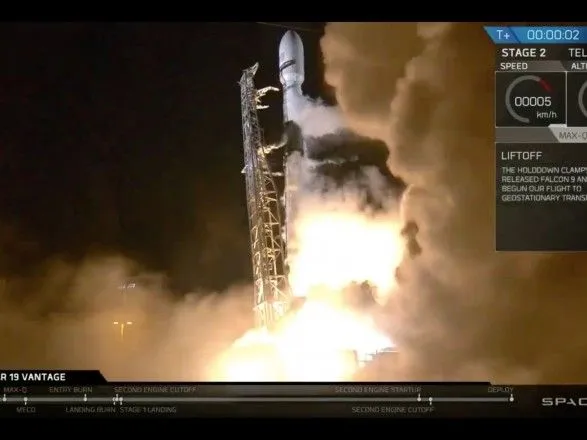 spacex-uspishno-zapustila-novu-versiyu-raketi-falcon-9
