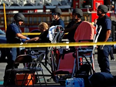 Полиция Лос-Анджелеса взяла под стражу преступника, который захватил заложников, есть погибшие
