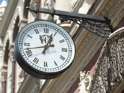 Счастливые часов не наблюдают: стало известно, куда делись часы со здания НБУ