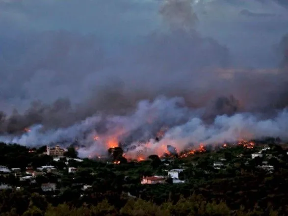 Украина направила письмо Греции о готовности оказать помощь из-за пожаров