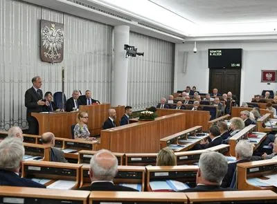 Сенат Польши без поправок принял изменения в судебную систему
