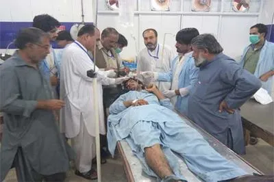 В день выборов в Пакистане от взрыва погибли 25 человек