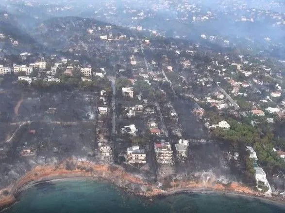 Число погибших из-за лесных пожаров в Греции увеличилось до 77