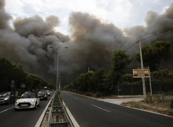 Лісова пожежа в Греції забрала життя вже 81 людини