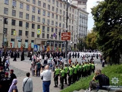 Хресна хода у Києві: правоохоронці нестимуть посилену охорону до вечора