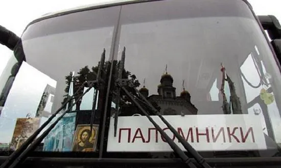 В Киев уже приехали более 100 автобусов с паломниками