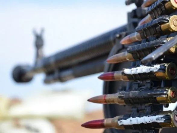 Боевики с ночи четыре раза обстреляли украинские силы на Донбассе