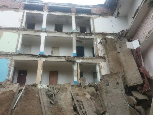 Студенческое общежитие обвалилось в Житомирской области