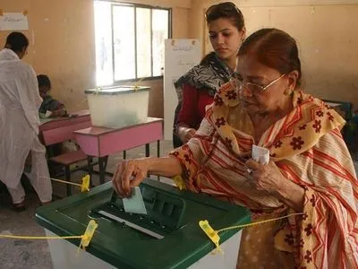 Кілька пакистанських партій відмовилися визнавати підсумки парламентських виборів
