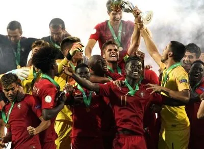 Збірна Португалії вперше стала чемпіоном Європи з футболу серед гравців до 19 років