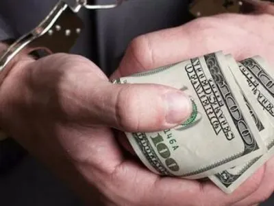 На Вінниччині прокурора затримали на хабарі у сумі 6 тис. доларів
