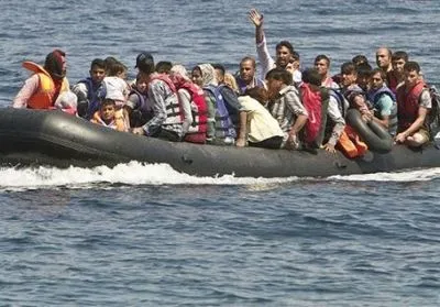 Біля берегів Іспанії за два дні врятовано понад 1200 біженців