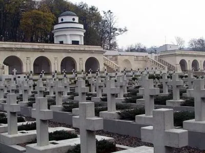 У Львові невідомі влаштували провокацію на Цвинтарі орлят
