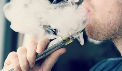 Раді пропонують оподатковувати рідину для е-сигарет у розмірі 2 грн за мілілітр