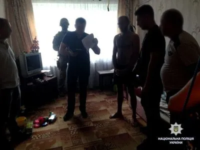 Харківські поліцейські ліквідували канал нелегальної міграції