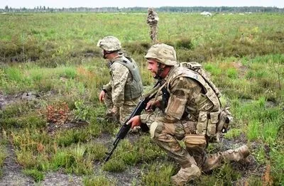 С начала суток двое украинских военных уже получили ранения