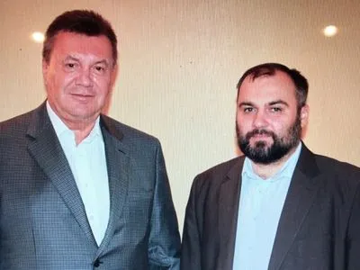 Янукович встретился со своим экс-адвокатом