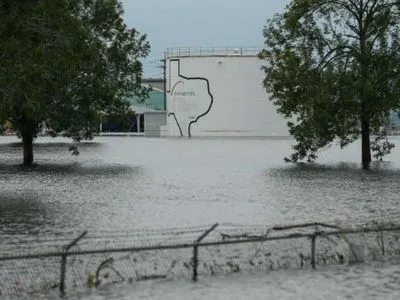 Руководителям потерпевшего от урагана "Харви" завода в Техасе грозит тюрьма