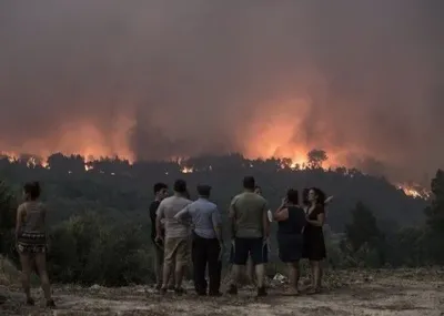 Туристический регион Португалии охватили пожары: есть пострадавшие