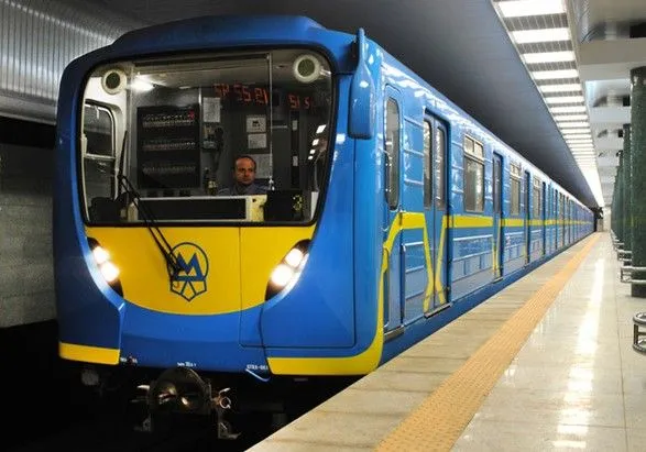 В киевском метро предложили установить табло с обратным отсчетом