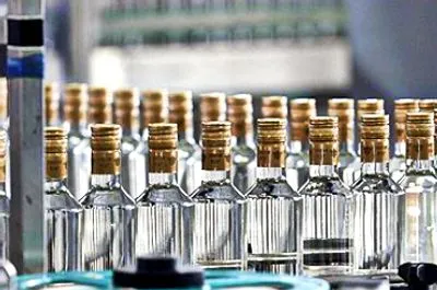 В Одессе по почте пытались переправить тысячи литров контрафактного алкоголя