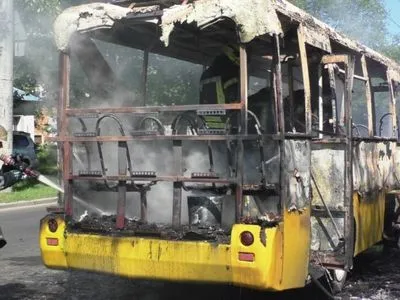У Чернігові сталася пожежа в автобусі з пасажирами