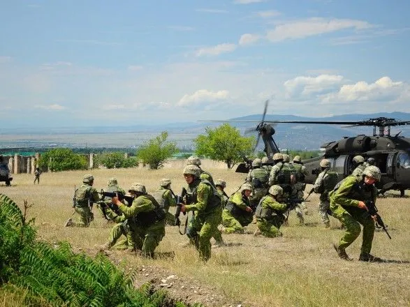 Українські військові беруть участь у навчаннях у Грузії