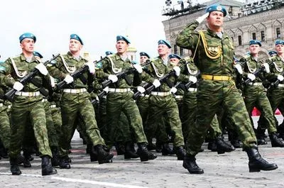 “Слава Україні” стане офіційним військовим вітанням ЗСУ — Порошенко